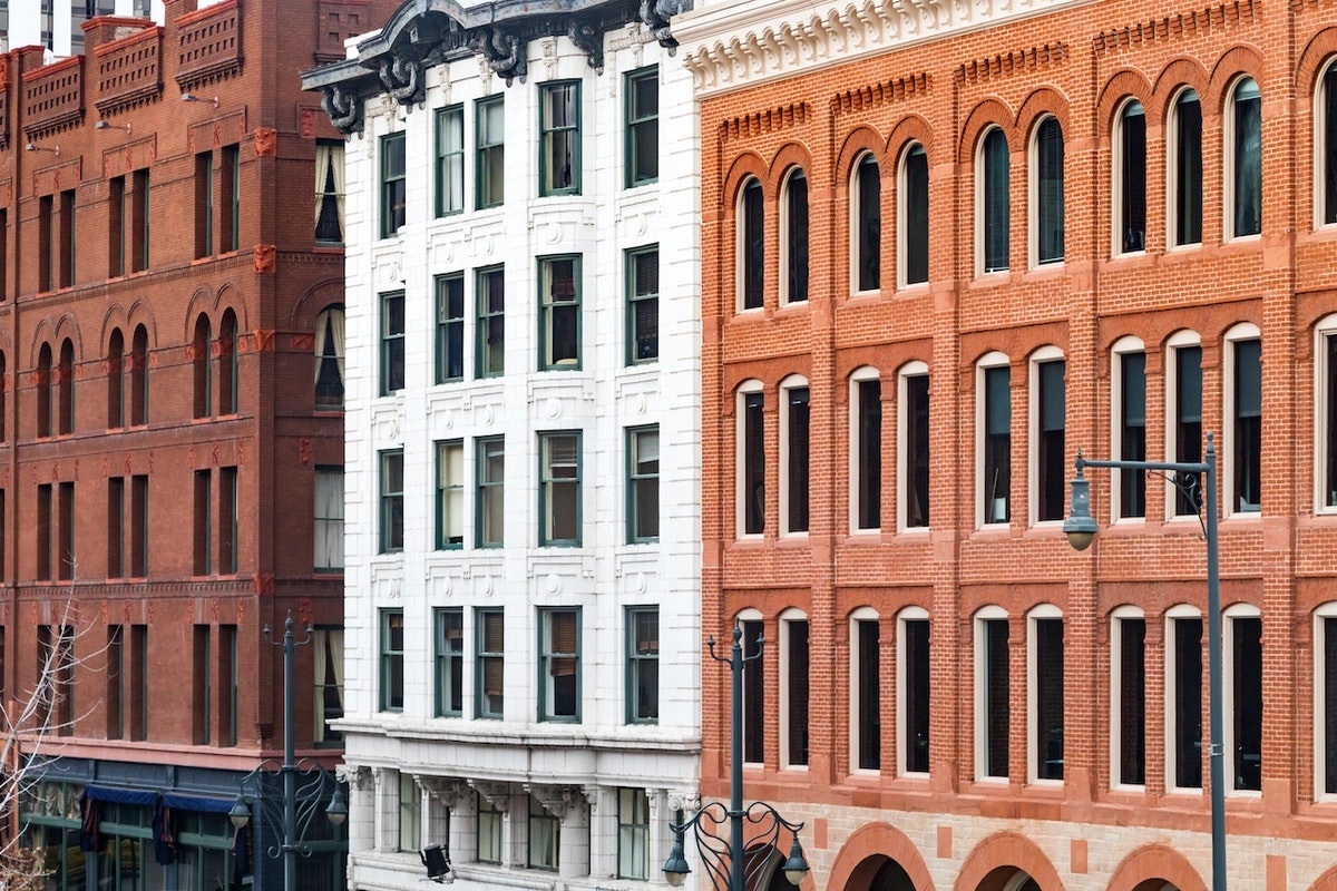 denver-buildings-lodo-downtown.webp