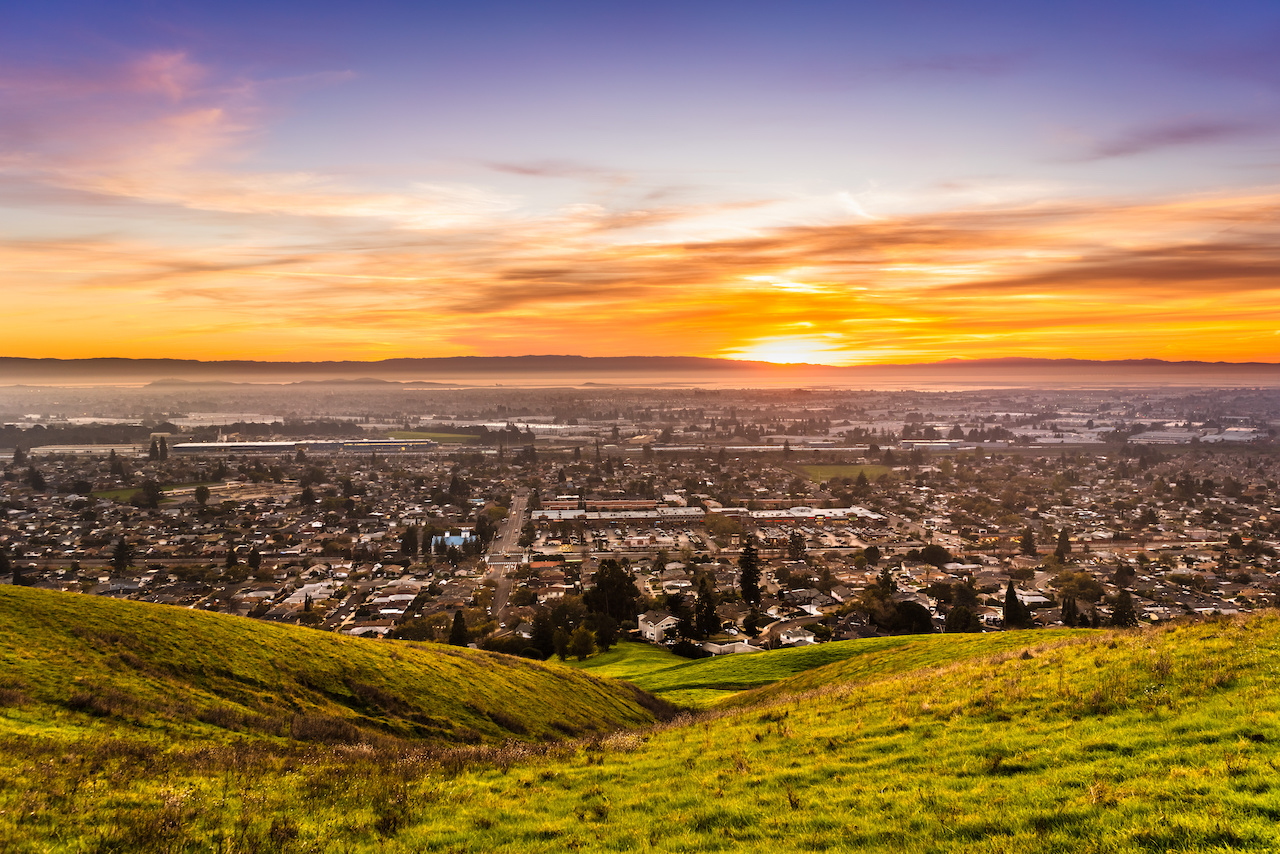 5 Reasons To Move To Hayward CA Prevu   5ab4e4b3e8f4726e6d57bd323656c9e0