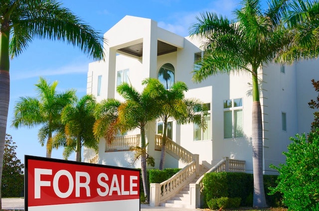 selling-your-home-fsbo-in-miami.webp
