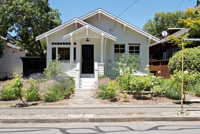 buying-a-starter-home-in-california.webp